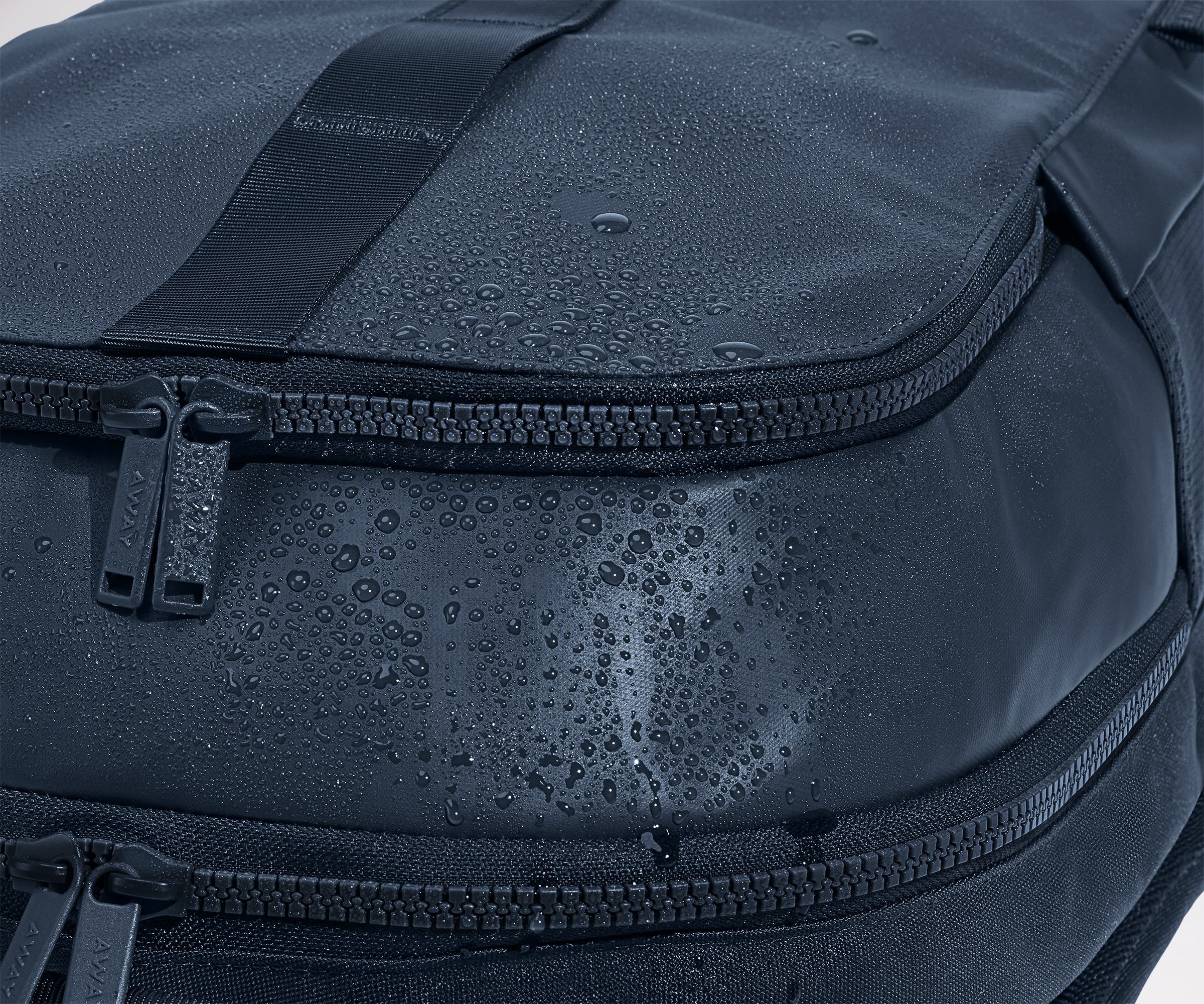 Active Backpack 26L in Navy Blue - Image 10