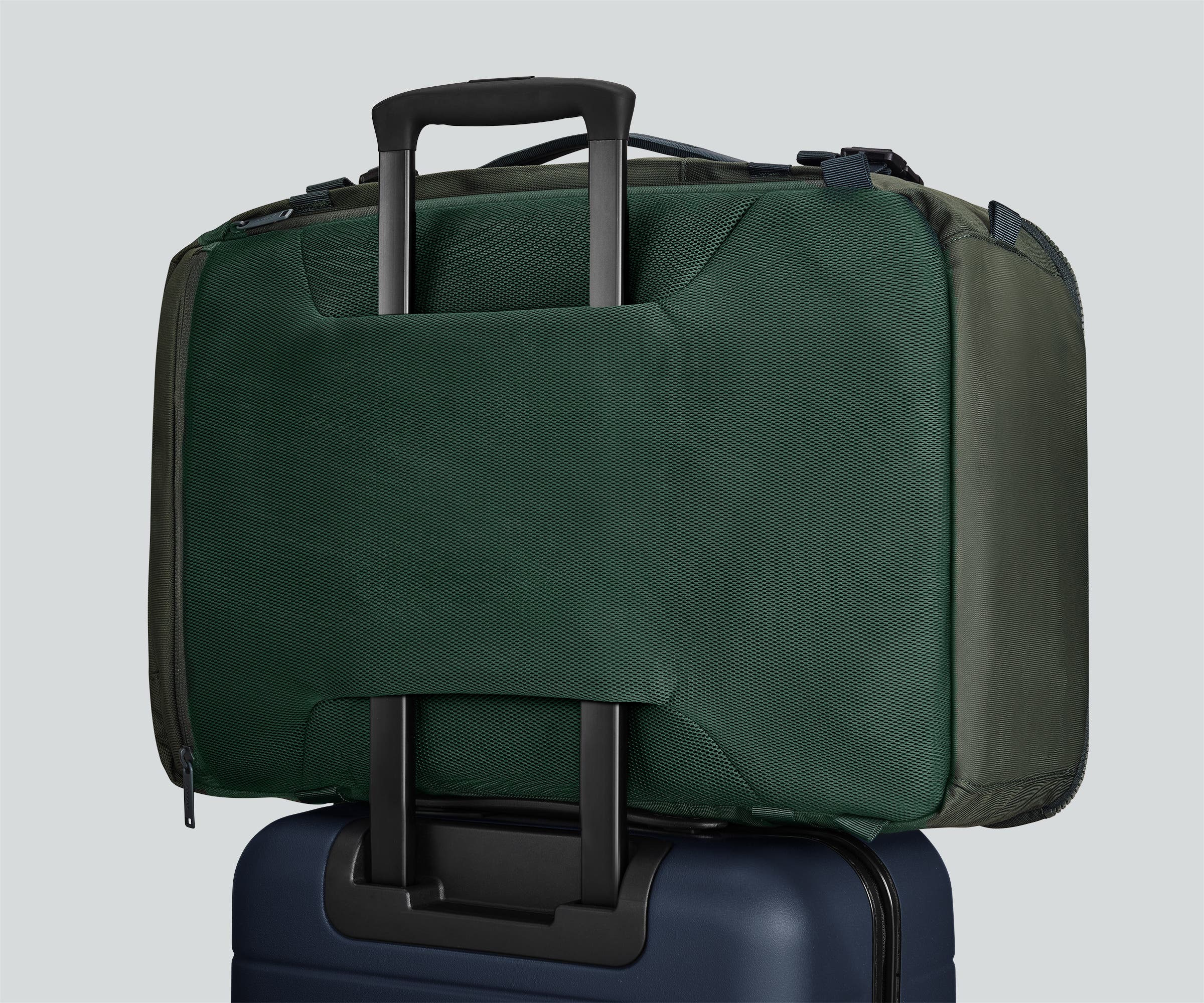 Active Convertible Backpack 45L in Forest Green - Image 6