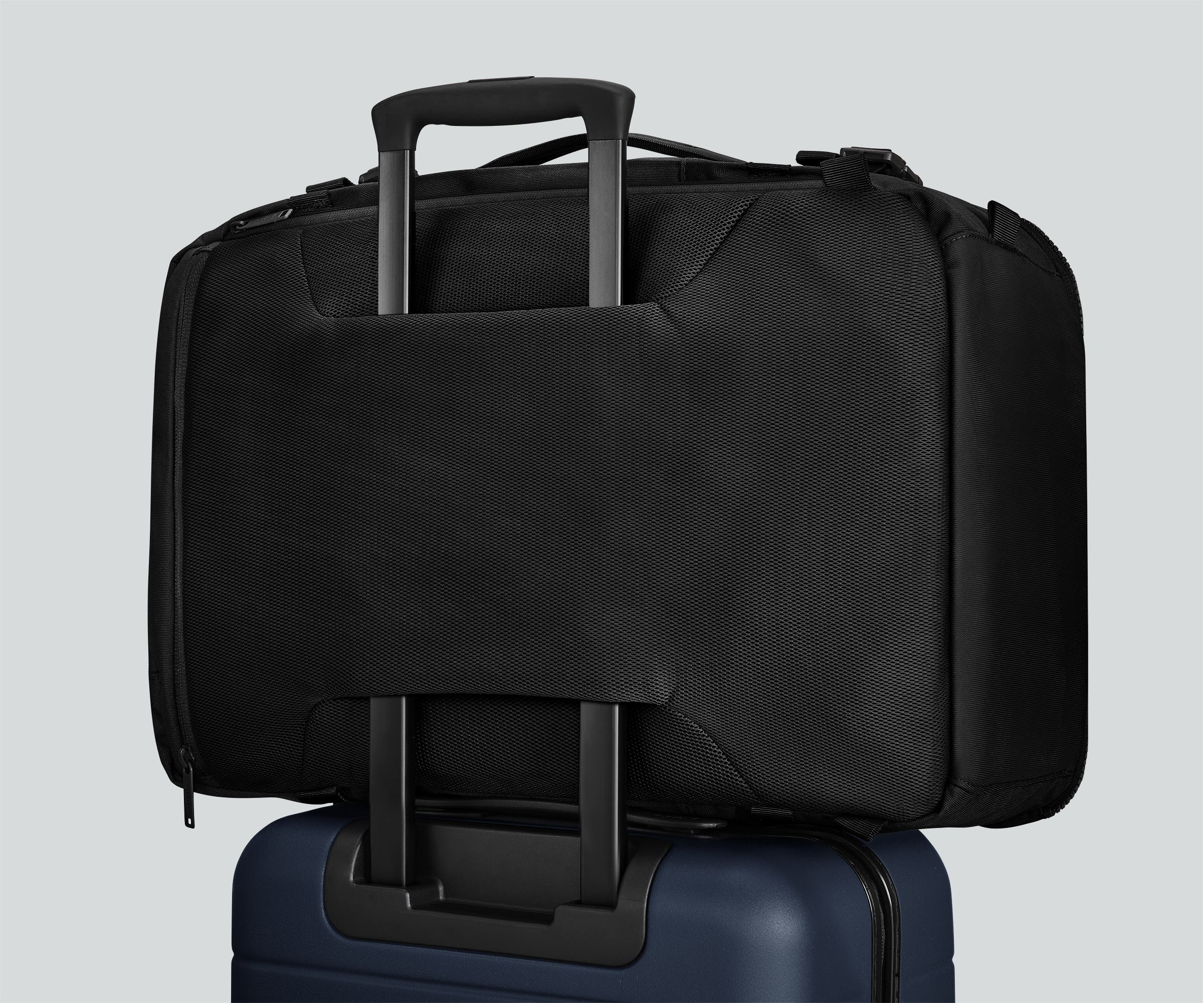 Active Convertible Backpack 45L in Jet Black - Image 6
