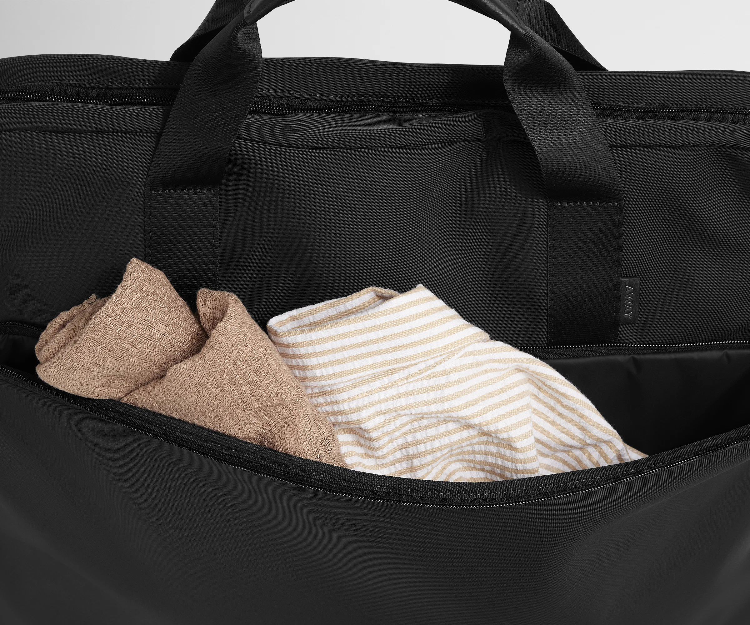 Garment Bag in Jet Black - Image 3