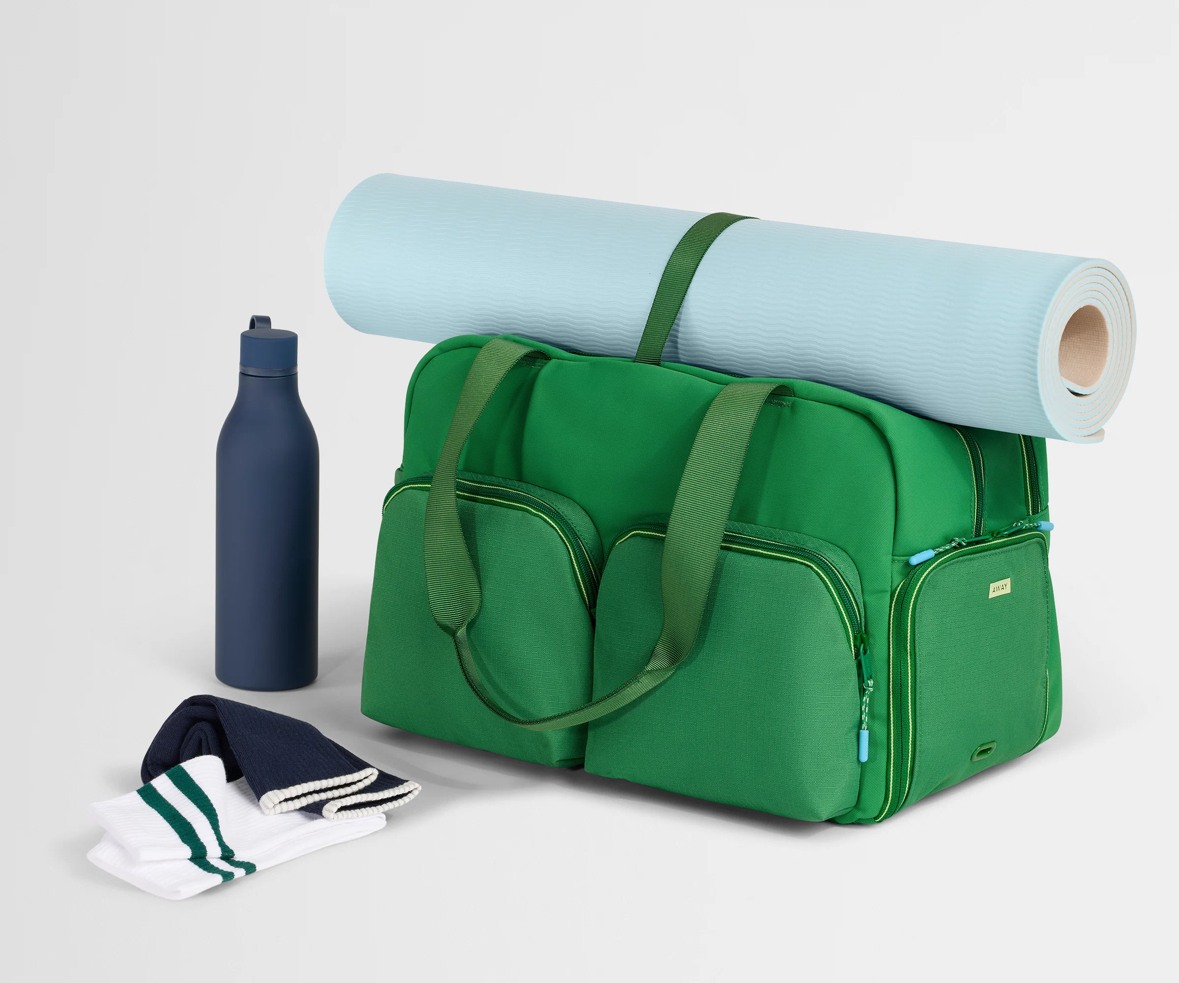 Gym Bag in Clubhouse Green - Image 7