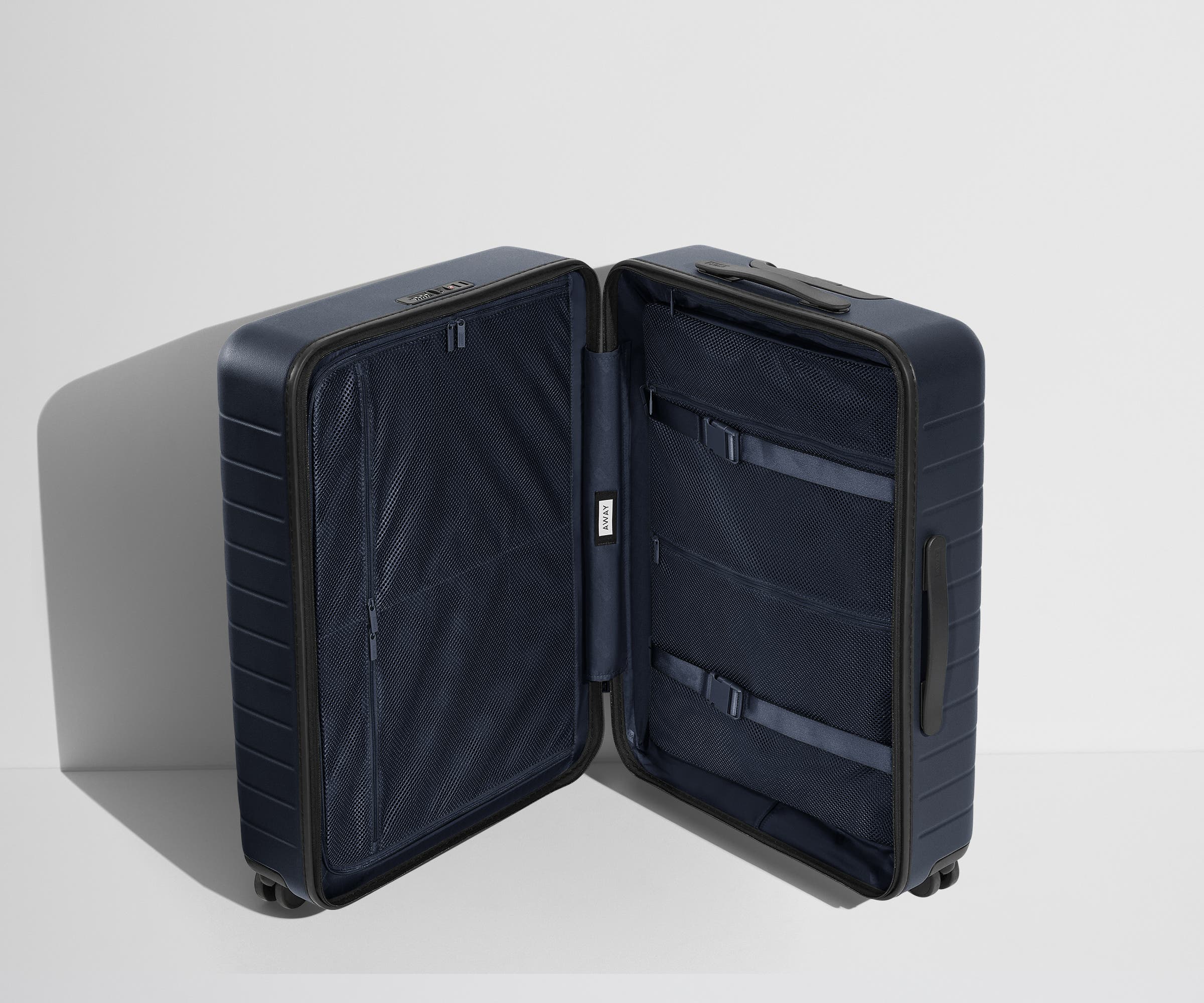 The Medium in Coast Blue - Image 9