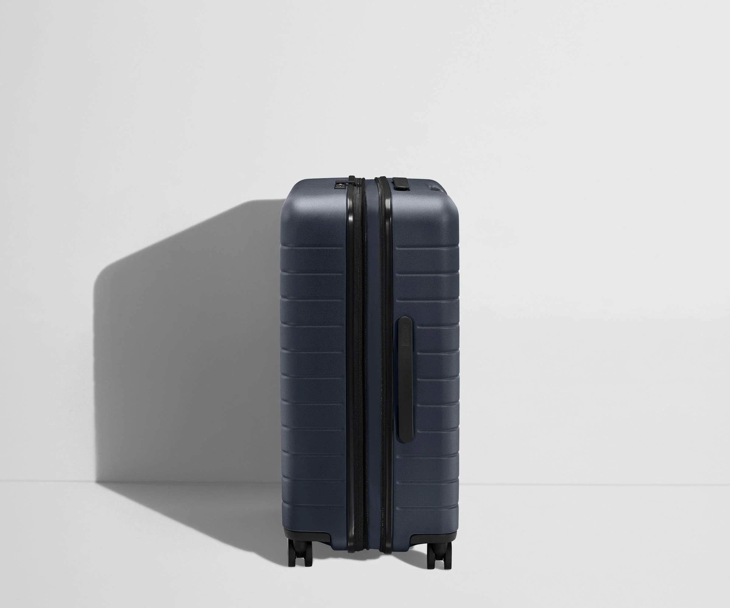 The Medium Flex in Navy Blue - Image 3