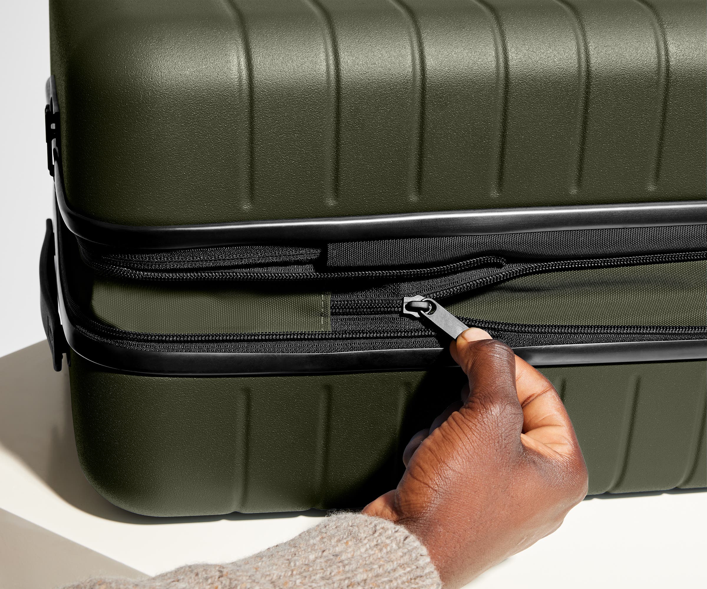 The Medium Flex in Olive Green - Image 5