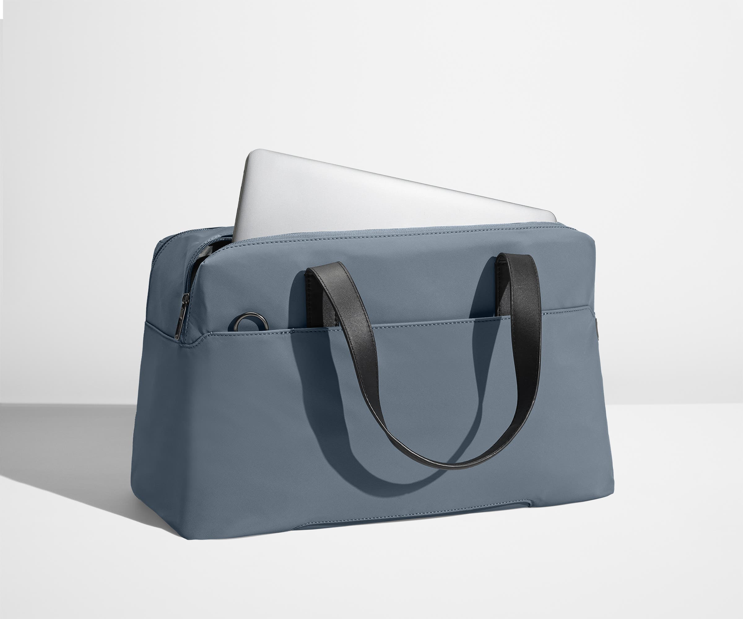 The Overnight Bag in Coast Blue - Image 4