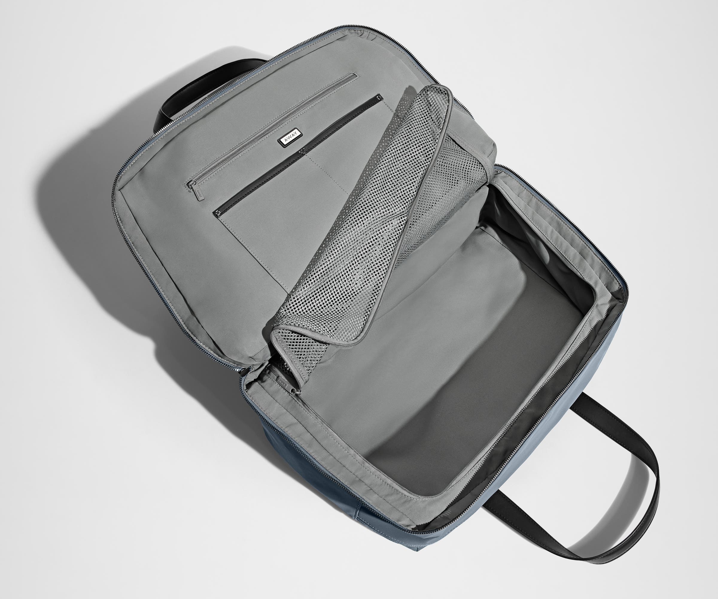 The Overnight Bag in Coast Blue - Image 5