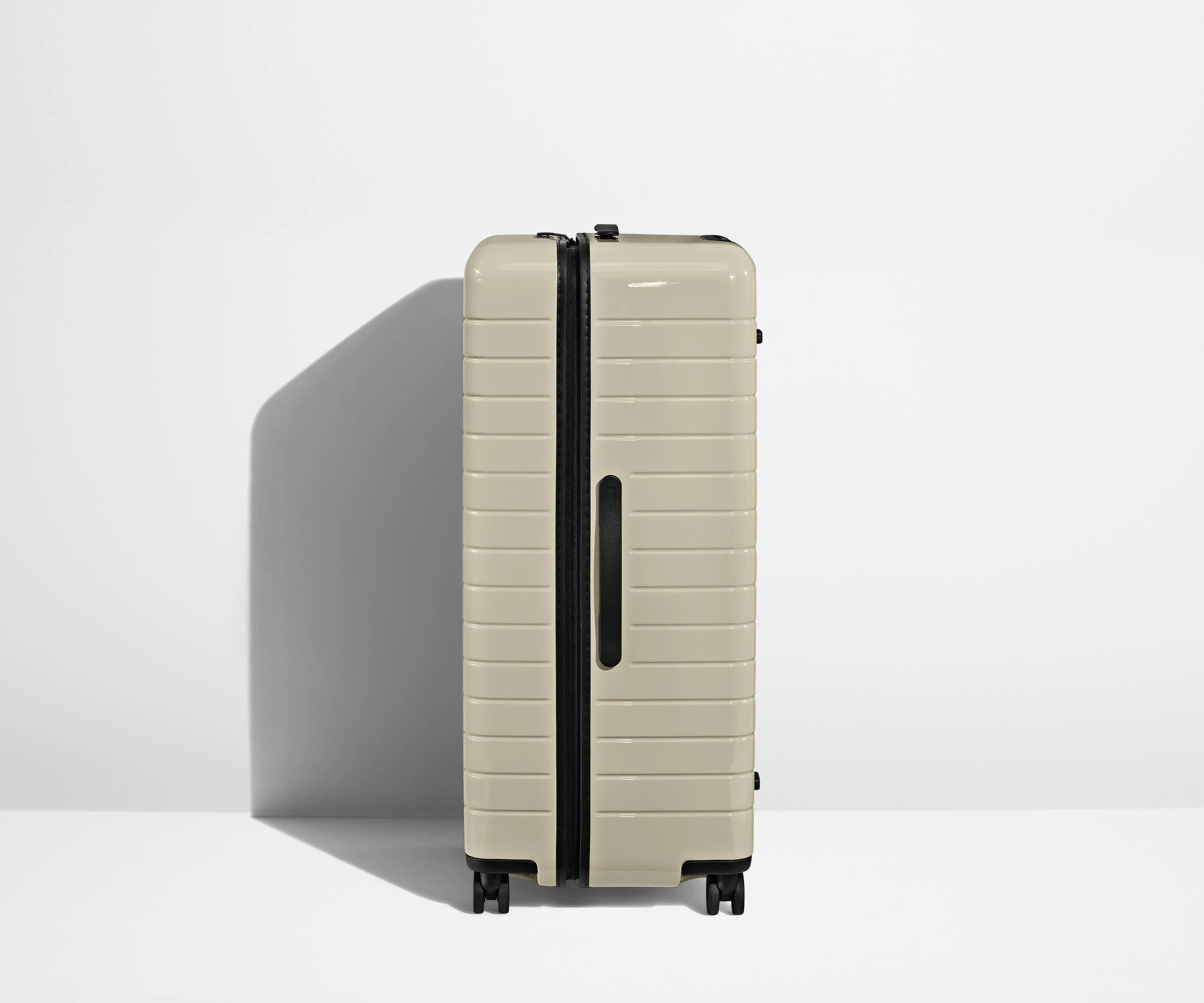 The Trunk in Salt White (Gloss) - Image 3