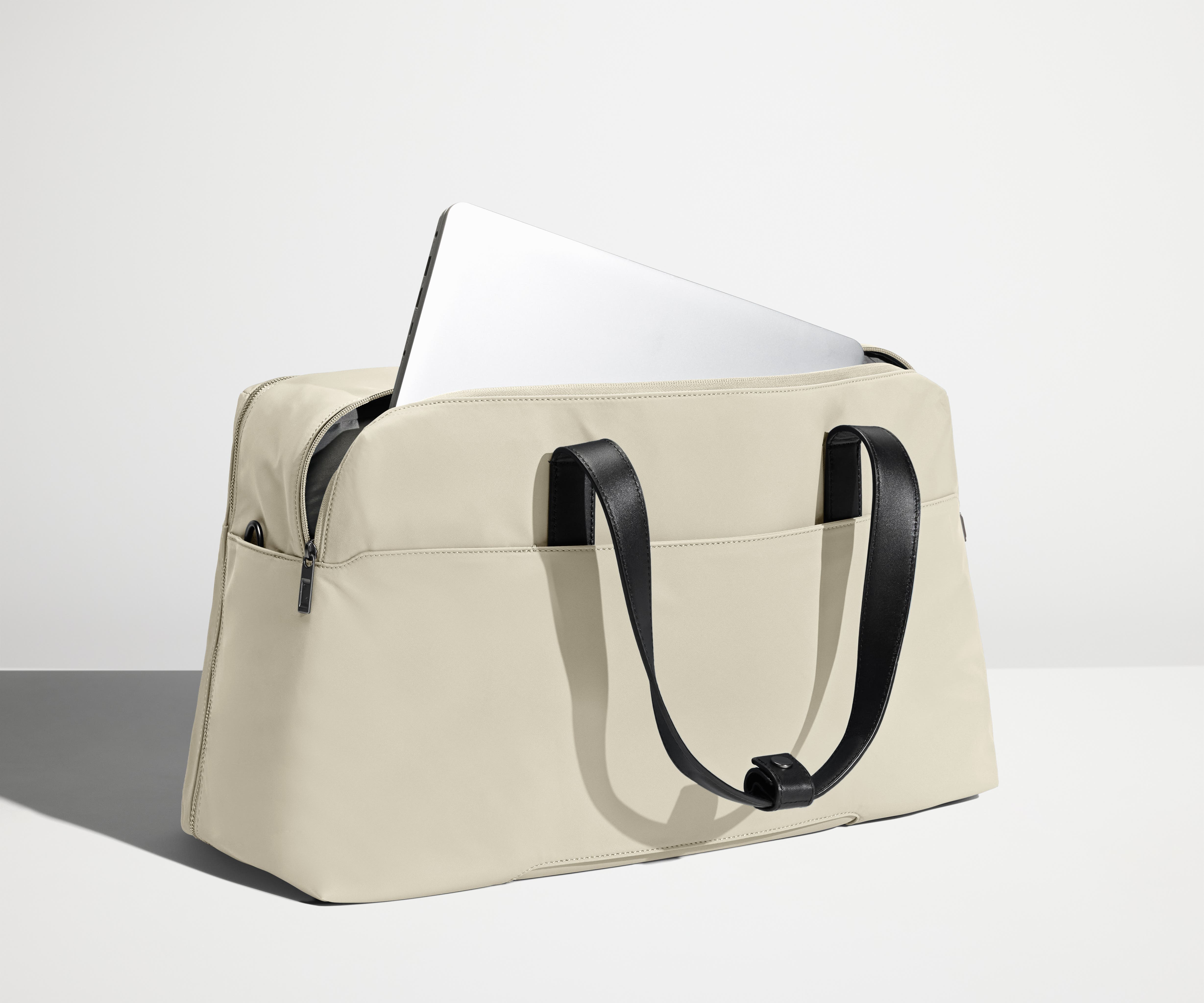The Weekender in Salt White - Image 4